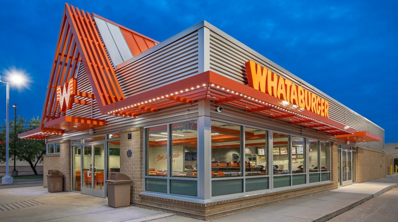 whataburger dining room open