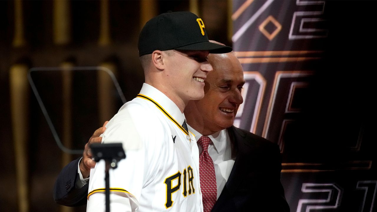 Top Draft Pick Henry Davis Makes Understated MLB Debut With Pirates