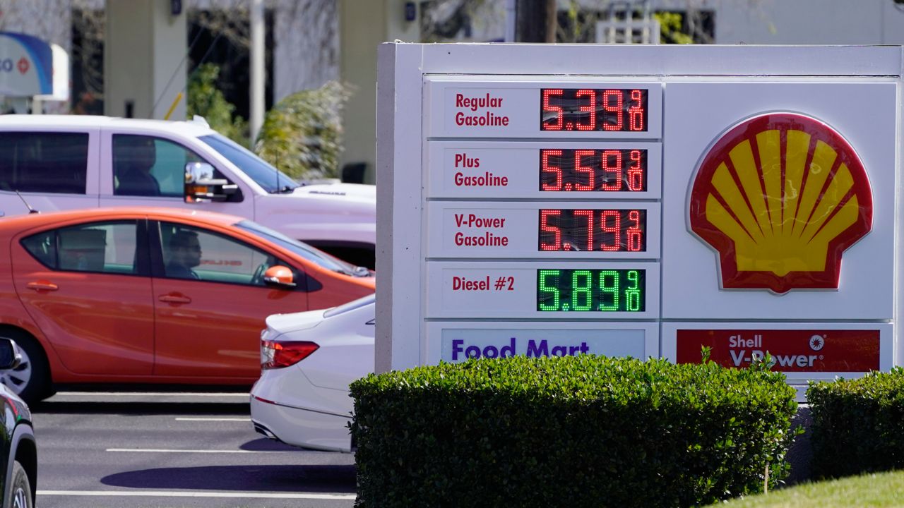 LA County gas prices drop for 60th straight day