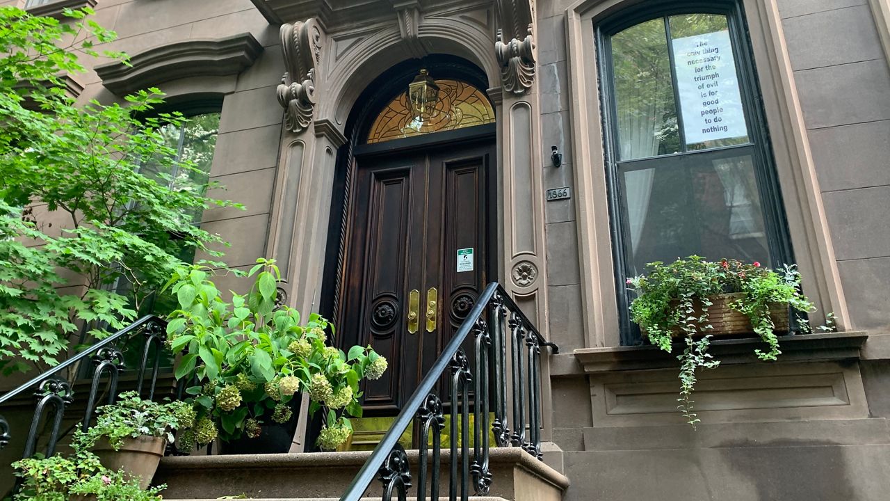 The ‘real Carrie Bradshaw Brownstone In ‘sex And The City