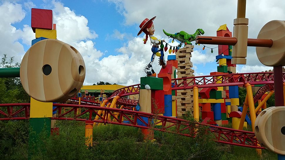 where is toy story land in disney