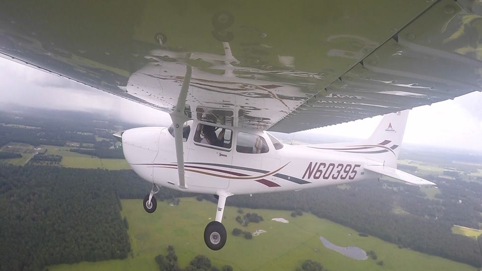 Single engine aircraft in flight