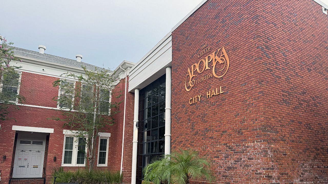 Apopka has hiring freeze as restructuring of city staffing takes place
