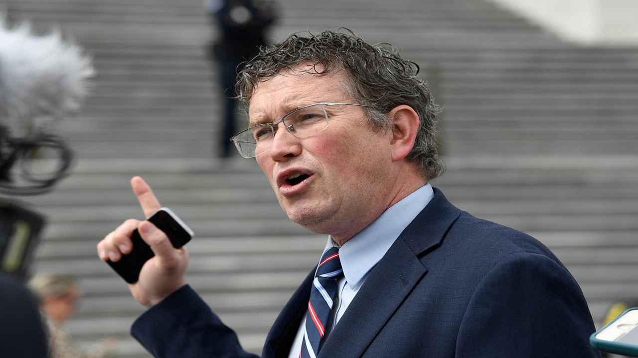 Rep. Massie to Donate Plasma After Finding out He Had Coronavirus