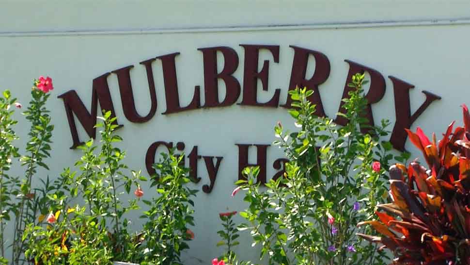 Sign outside Mulberry City Hall