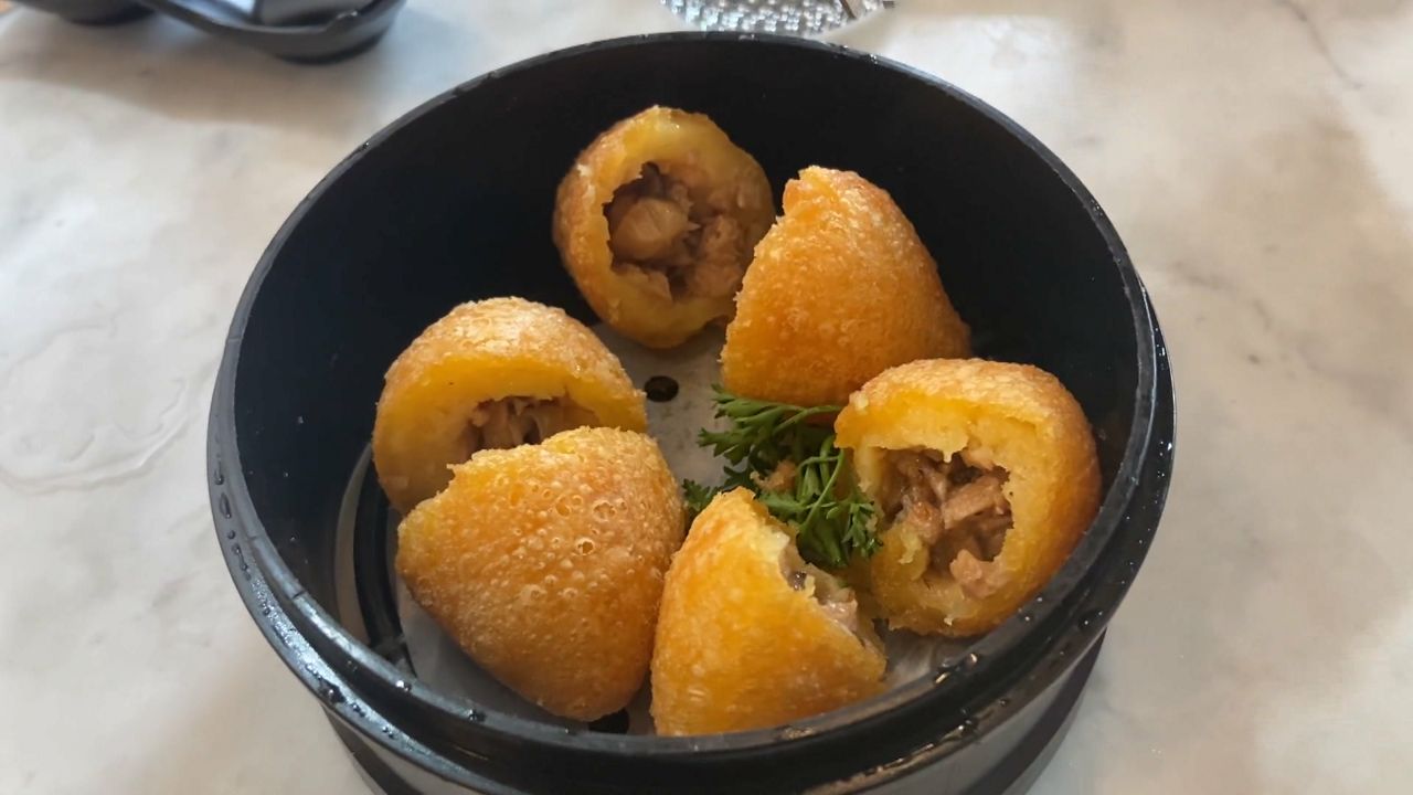 Iron Teapot is a modern dim sum restaurant in Culver City