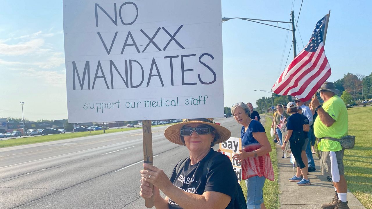 Frontline hospital workers protest vaccine mandates in Hardin County last summer. (Spectrum News 1/Erin Wilson)