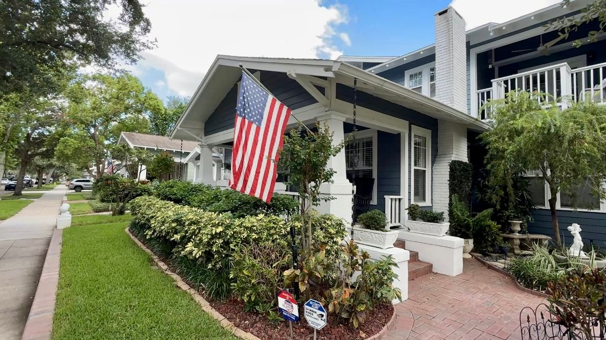Experts say more people in the Tampa Bay area are buying older homes