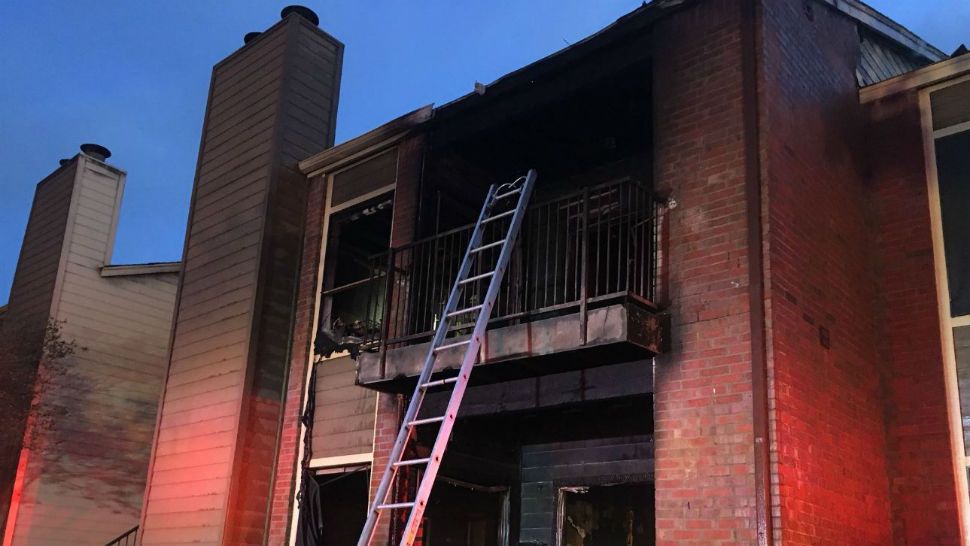 Photo of the damage of an apartment fire in North Austin. (Image: Twitter/@AustinFireInfo)