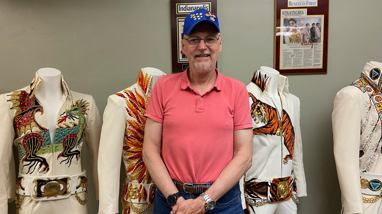 How a Southern Indiana costume company pays tribute to Elvis, image size:1280x720
