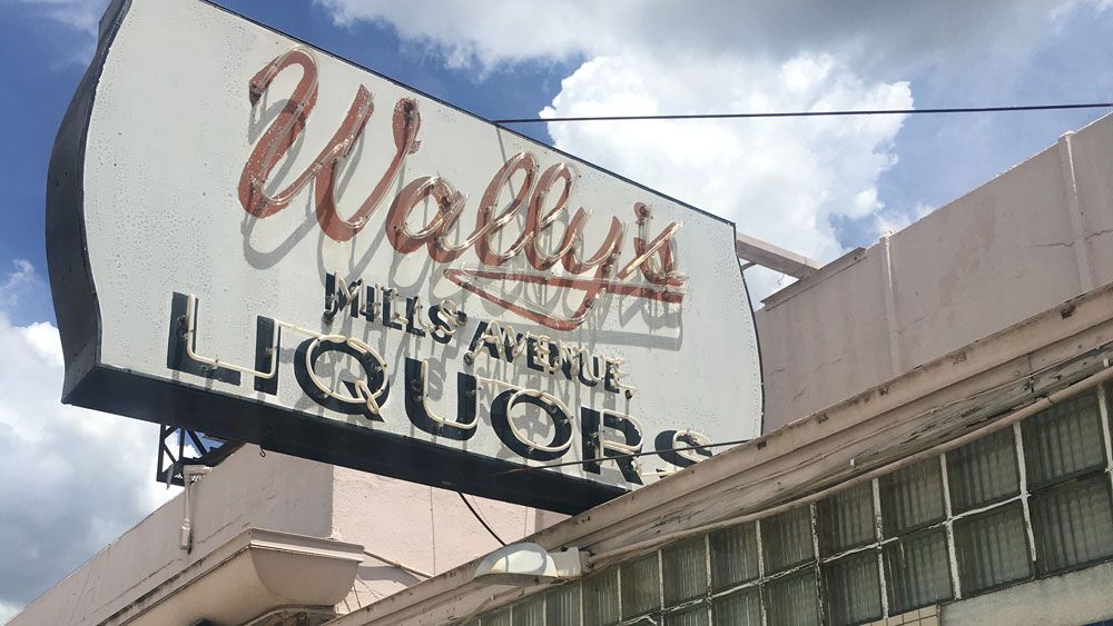 Wally's Mills Avenue Liquors closed after 64 years in Orlando this week. (Nick Allen, Staff)
