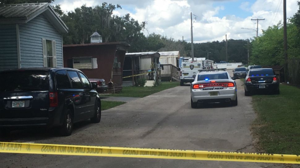 Bartow Police Department officers responded to the mobile home park at 2405 State Road 60 just before 6 a.m. (Stephanie Claytor/Spectrum Bay News 9)