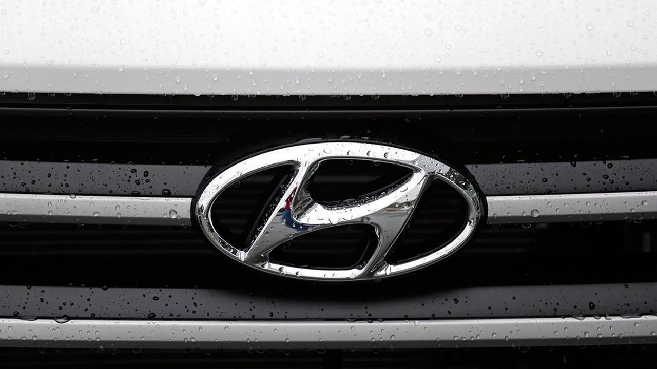 Due to a number of break-ins and thefts of Hyundai and Kia vehicles in the St. Petersburg area, the police department was given a limited number of locks from the Hyundai Motor Company. (Associated Press)