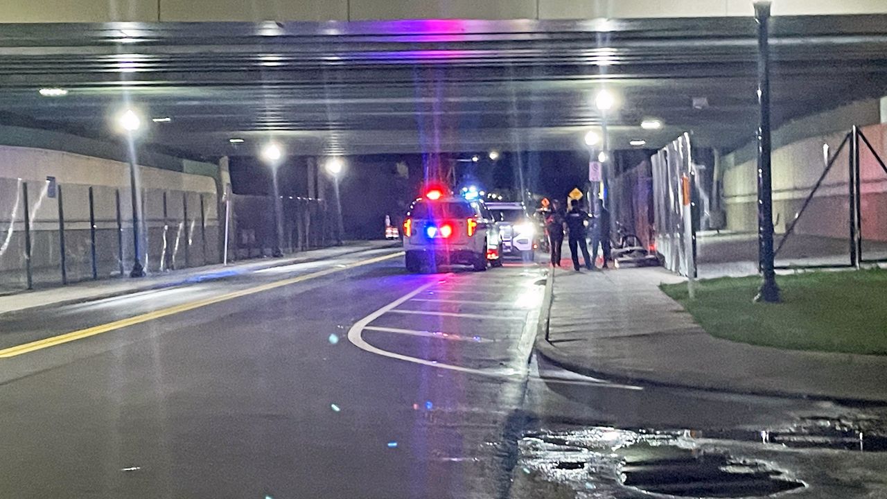 Orlando police search for suspect who shot at officers