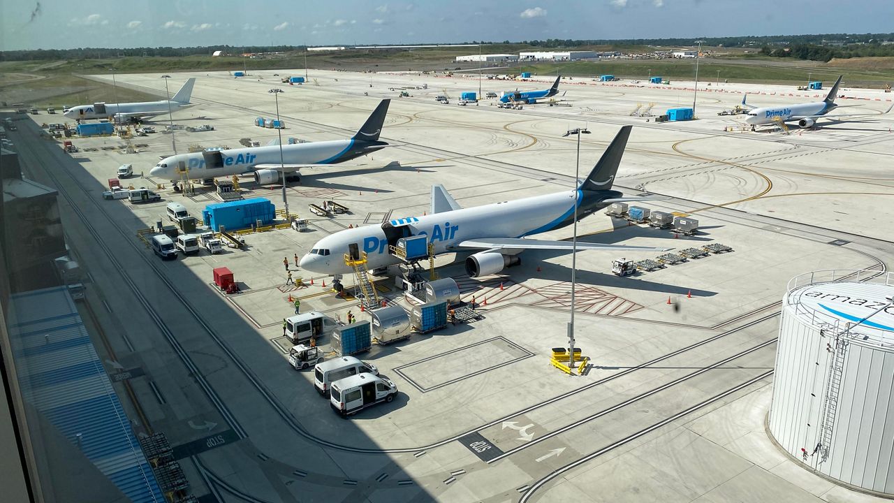 AMAZON AIR HUB DIRECTOR OF OPERATIONS