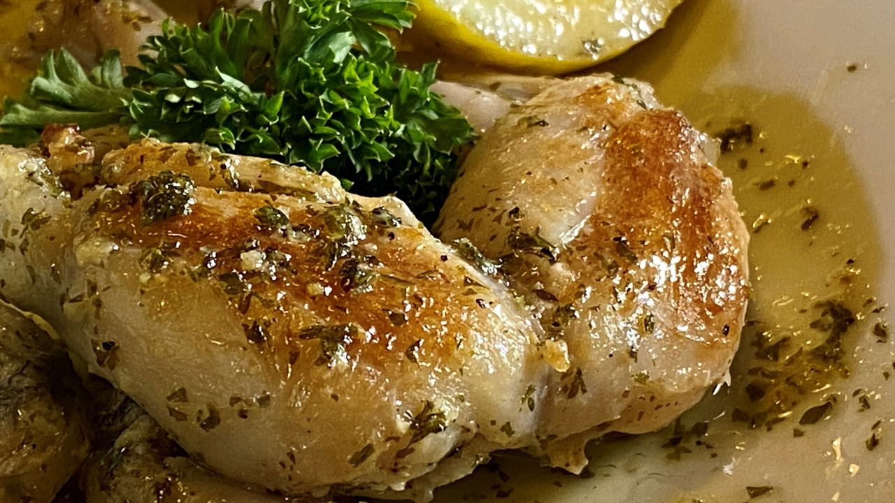 Linger Lodge cooks up frog legs and other Old Florida fare - Vimarsana News