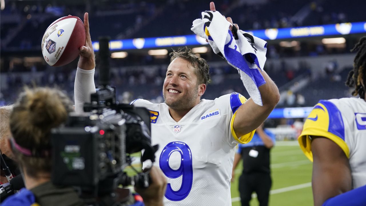 Matthew Stafford throws for 337 yards, leads Rams to Super Bowl