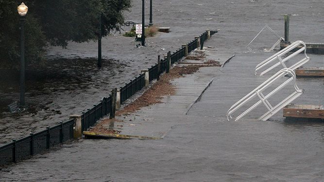 water rising in New Bern