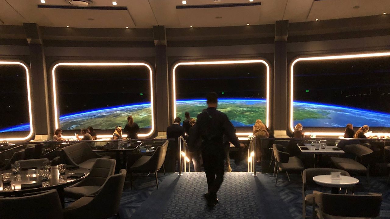 Liftoff Inside Epcot S New Space 220 Restaurant   0920 N13 Epcot Space 220 Restaurant Dining Ai