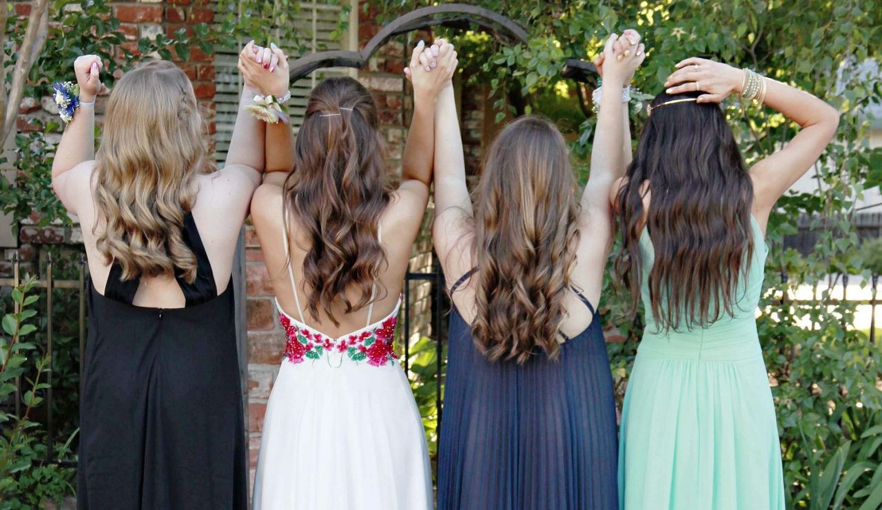 School Requires All Dress Wearing Students Submit Photos For