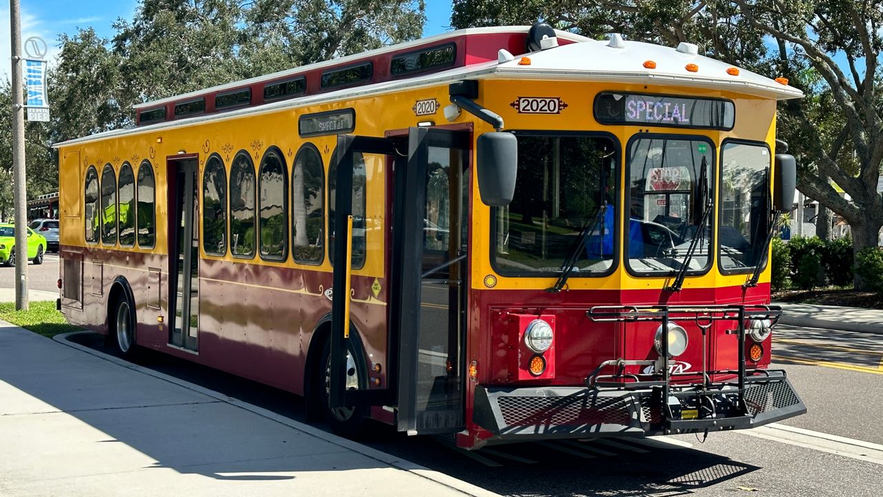 A Pinellas Suncoast Transit authority trolley bus. (Spectrum Bay News 9/Josh Rojas)