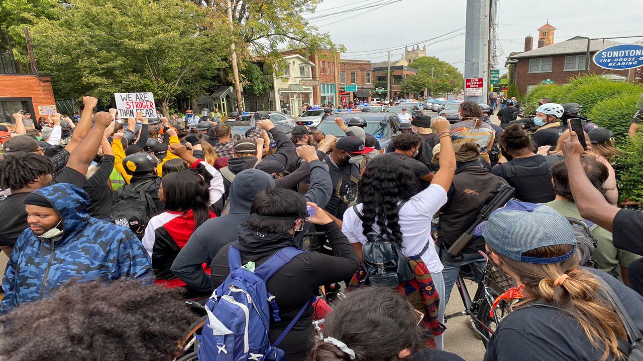 Protesters on Bardstown Road September 23, 2020
