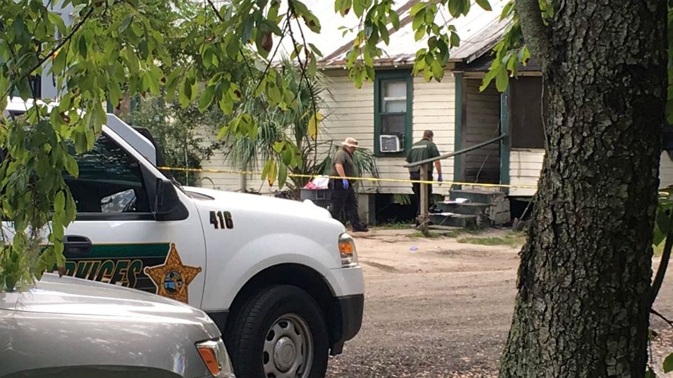 Seminole County Sheriff’s Office investigators said a man was found dead in his home Thursday afternoon. (Jeff Allen, staff)