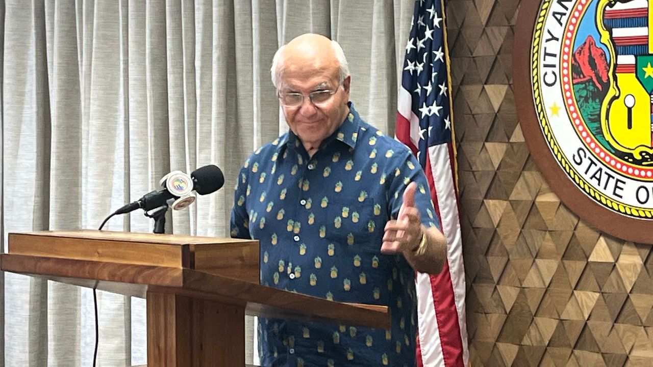 Honolulu Mayor Rick Blangiardi announced the FTA's approval of Honolulu rail recovery plan at press conference at Honolulu Hale on Friday. (Spectrum News/Michael Tsai)