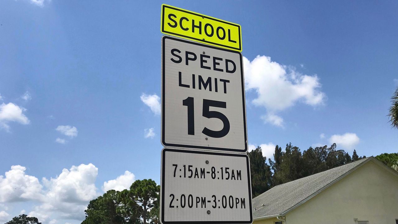 fl-drivers-must-be-hands-free-in-school-construction-zones