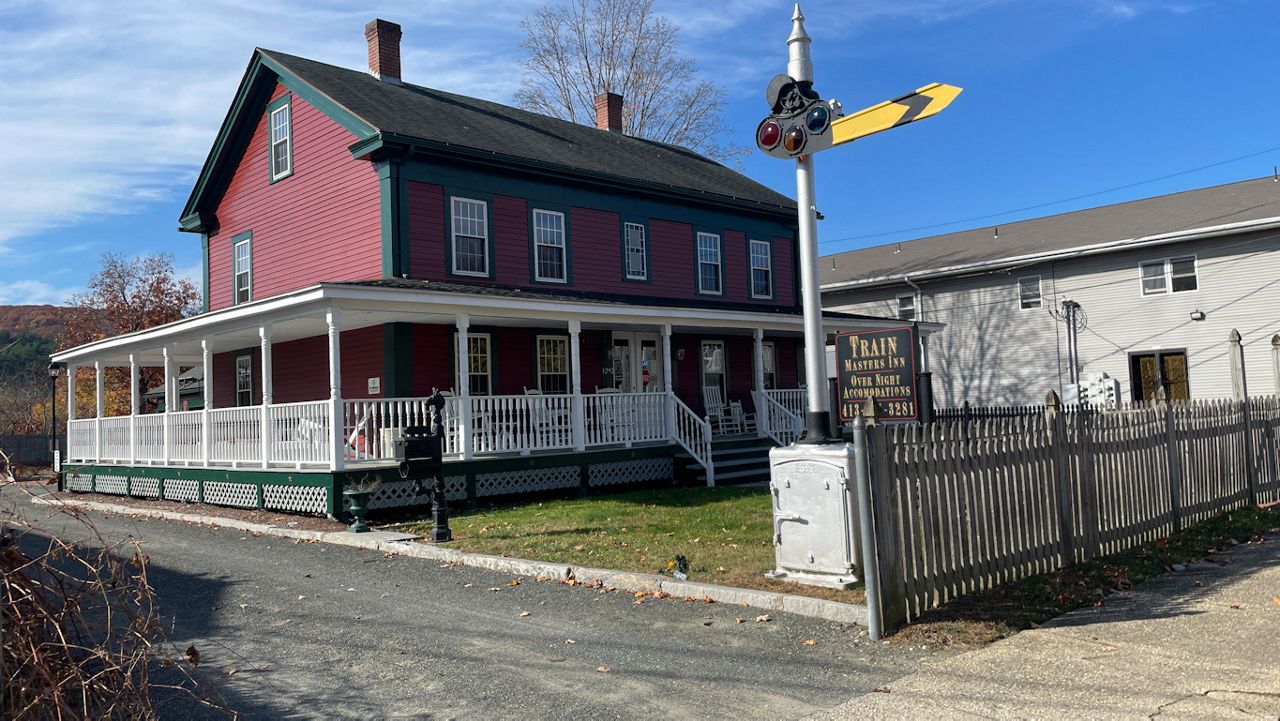 Outside The Trainmaster's Inn in Palmer, MA. (Spectrum News 1/Richard Damas)