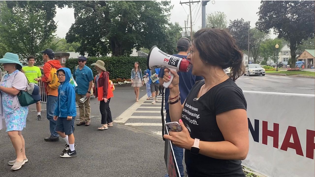 horse racing protest