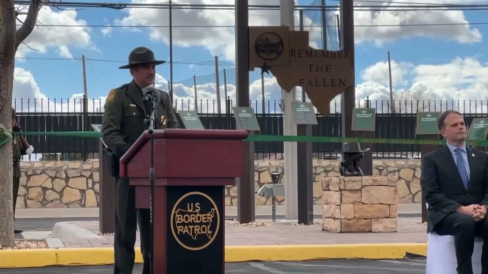 Border Patrol unveils memorial to agents who died