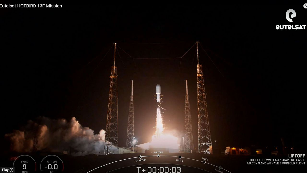 SpaceX sends off European telecommunication satellites
