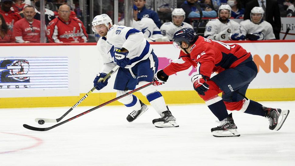 Stamkos returns, gives Tampa a lift