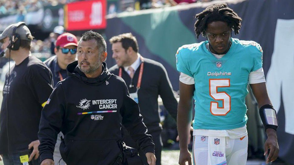 Miami Dolphins struggle with New York Jets