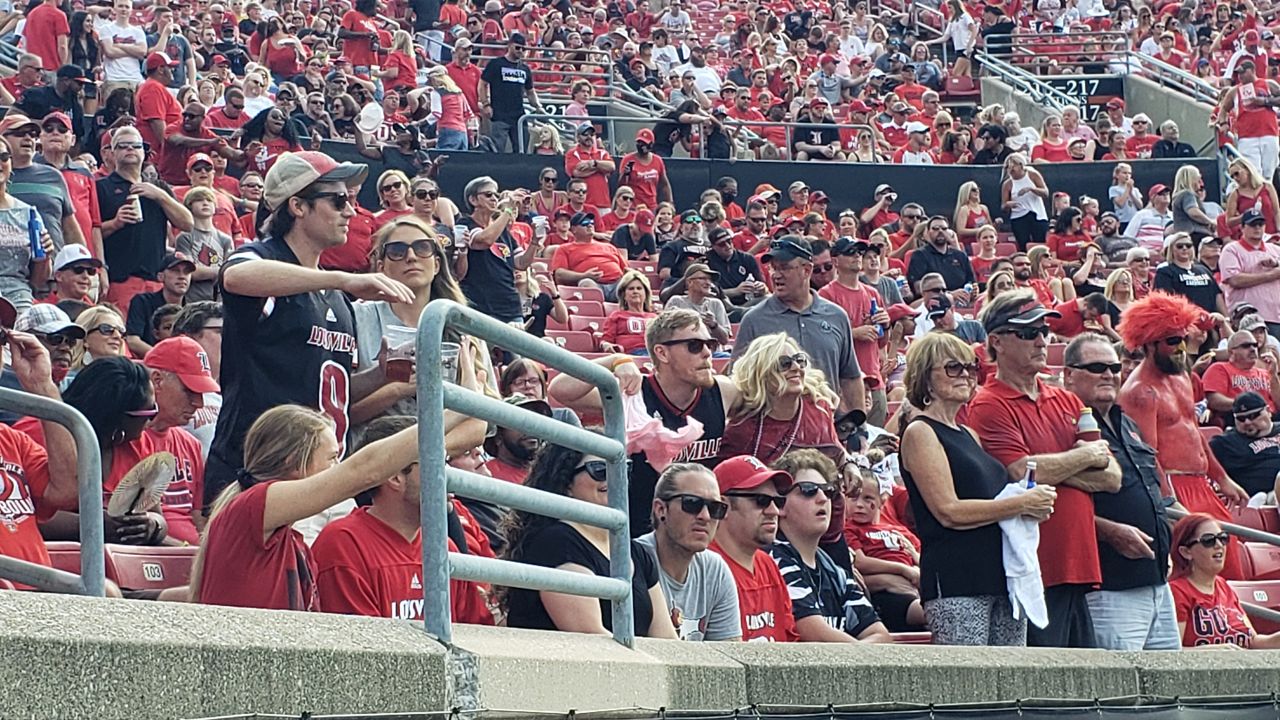 Louisville football vs Murray State: Fan photos from Cards home opener
