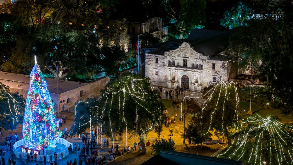 San Antonio Christmas tree at Alamo Plaza. Courtesy/Nan Palmero