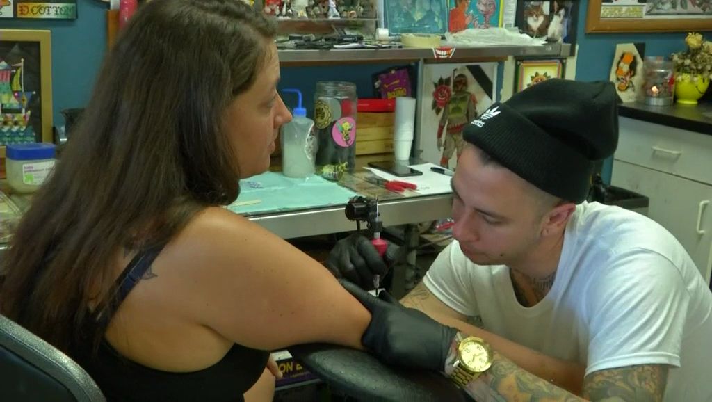 Feeling Lucky Austinites Line Up For Friday The 13th Tattoos