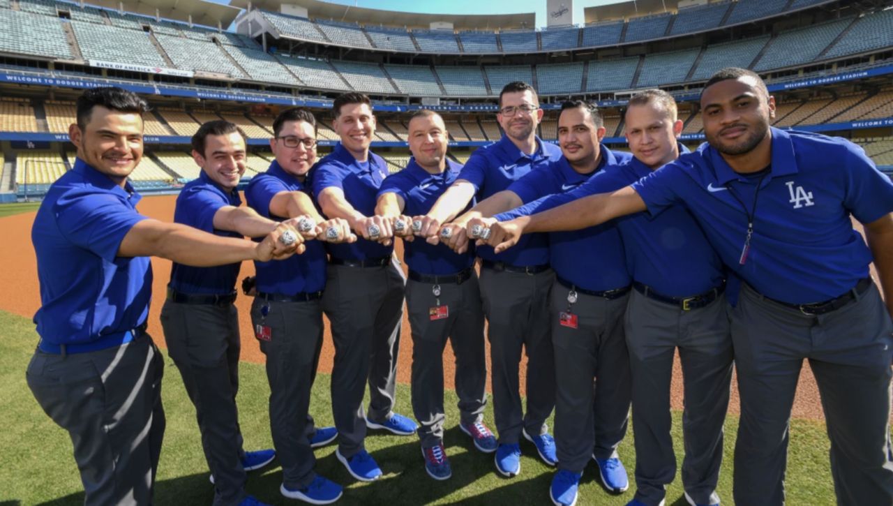 Los Angeles Dodgers 2019 Team-Issued Bat Boy Batting Practice