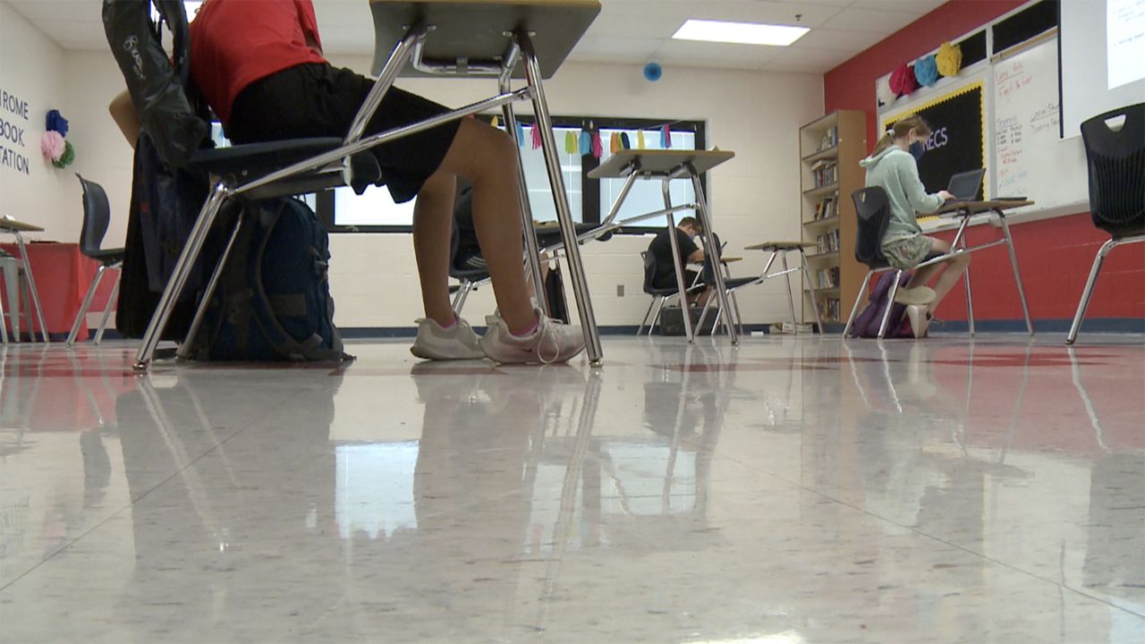 Students participating in hybrid learning last school year (Spectrum News 1/ Amber Smith)
