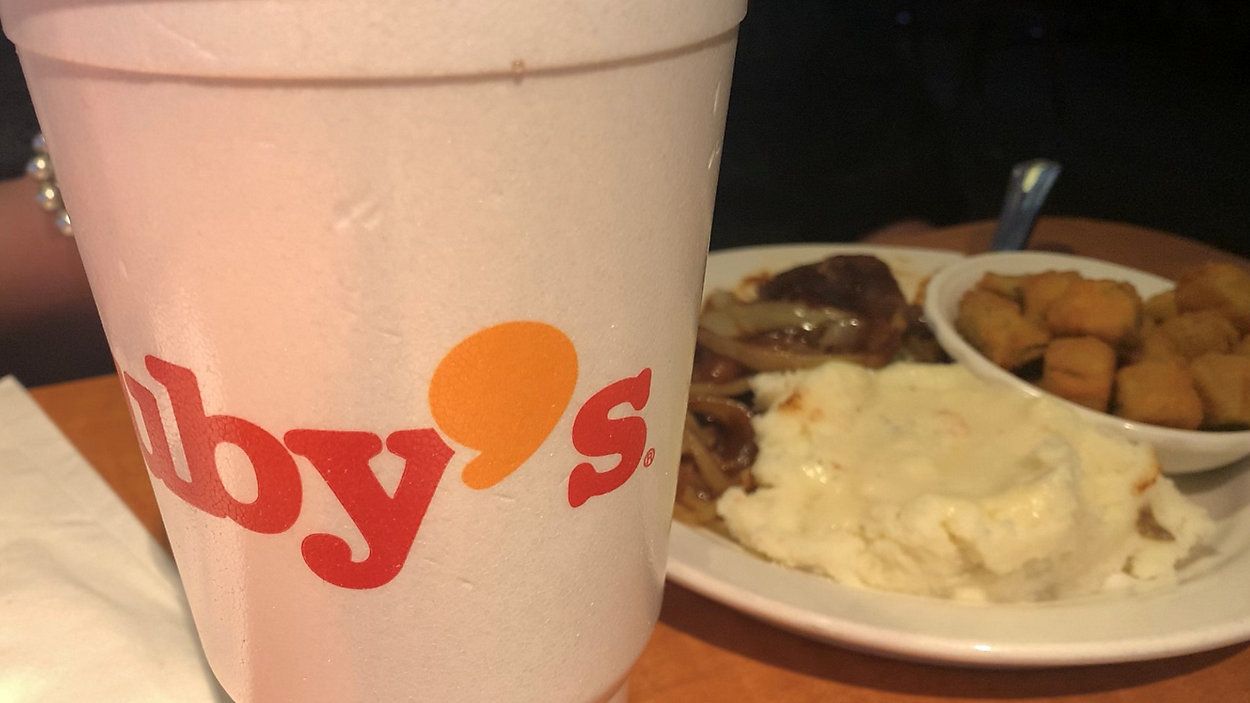 A Luby's drink and combo plate appear in this file image. (Spectrum News 1/FILE)