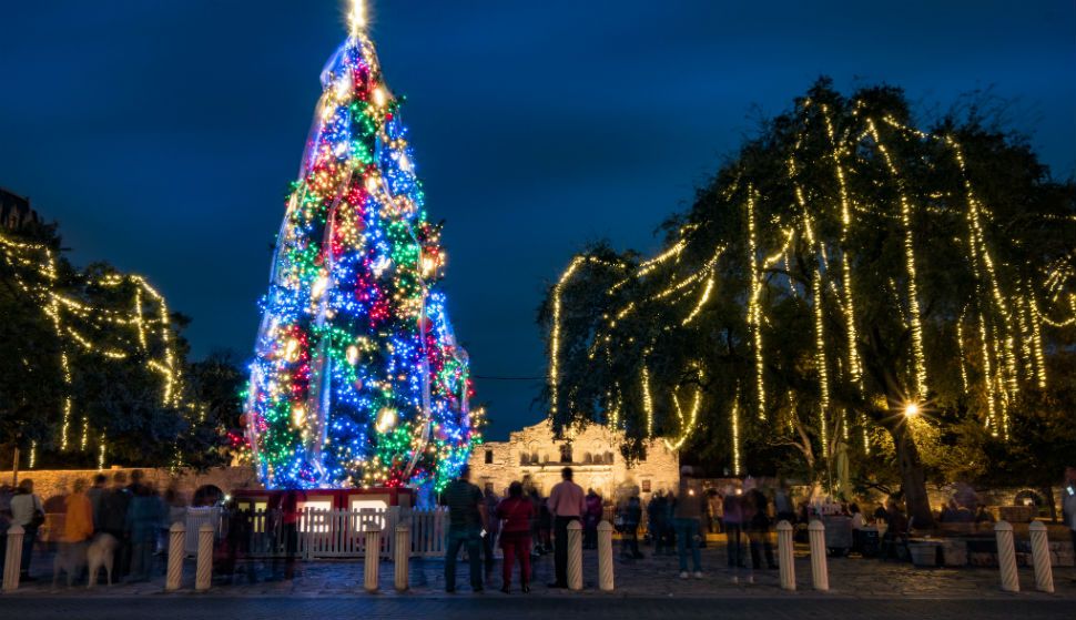 San Antonio Christmas tree at Alamo Plaza. Courtesy/Nan Palmero