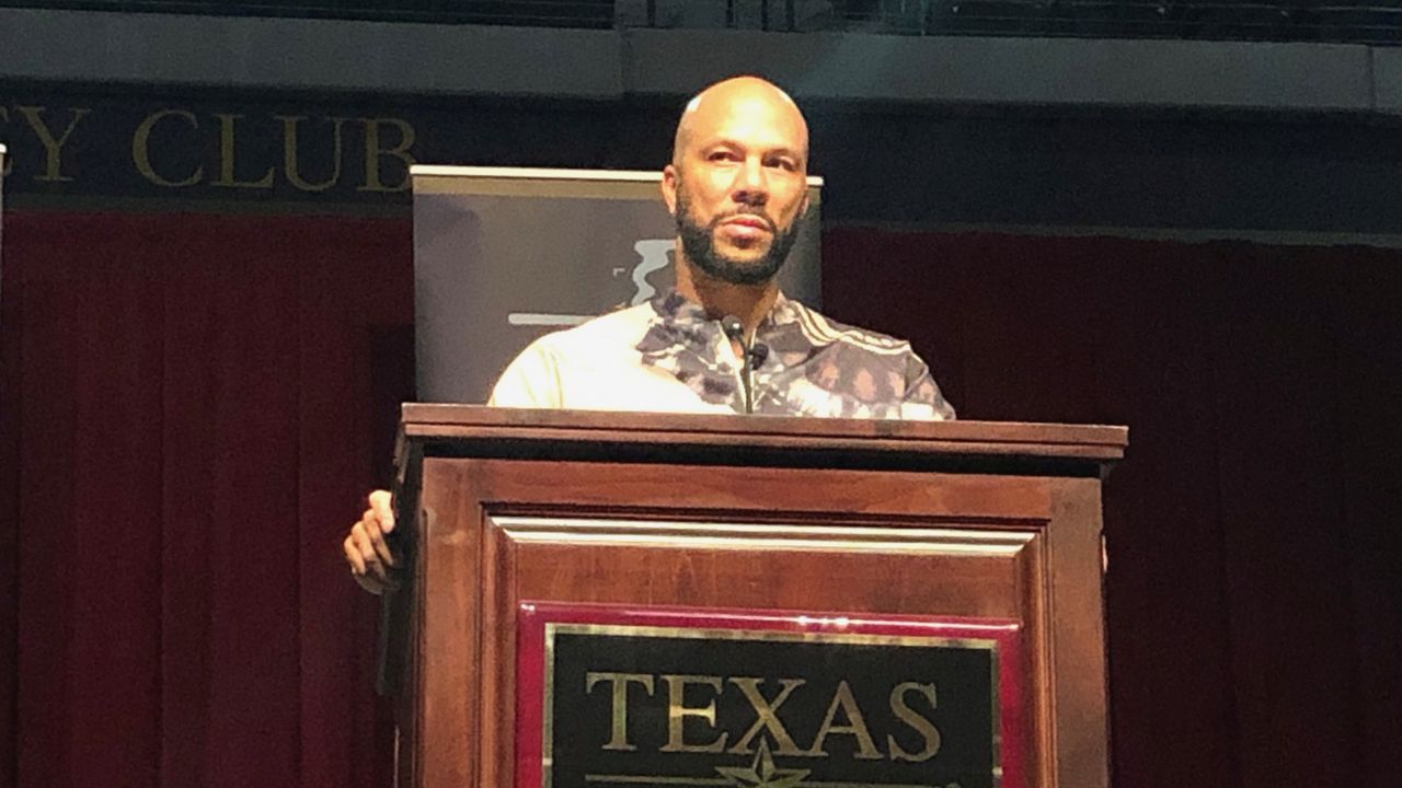Photo of Common at Texas State on Oct. 16 2019 (Nicole Cross / Spectrum News)