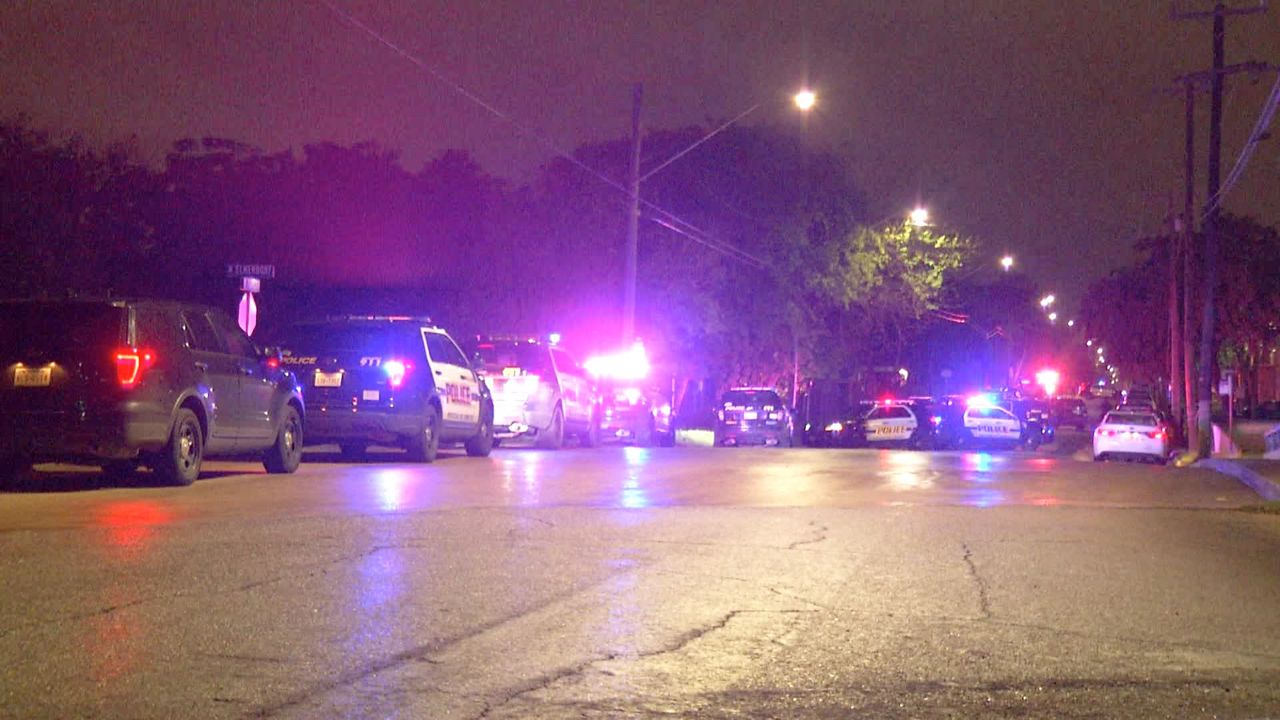 San Antonio police cars in 6200 block of Pearsal Road at double shooting October 17, 2018 (Spectrum News)