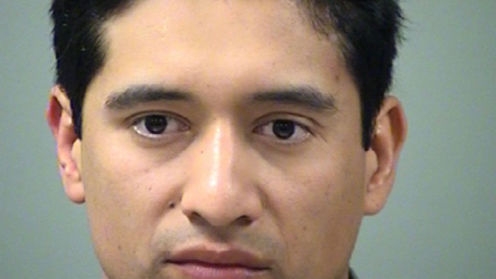 Off-duty officer arrested on DWI charges after wrong-way accident