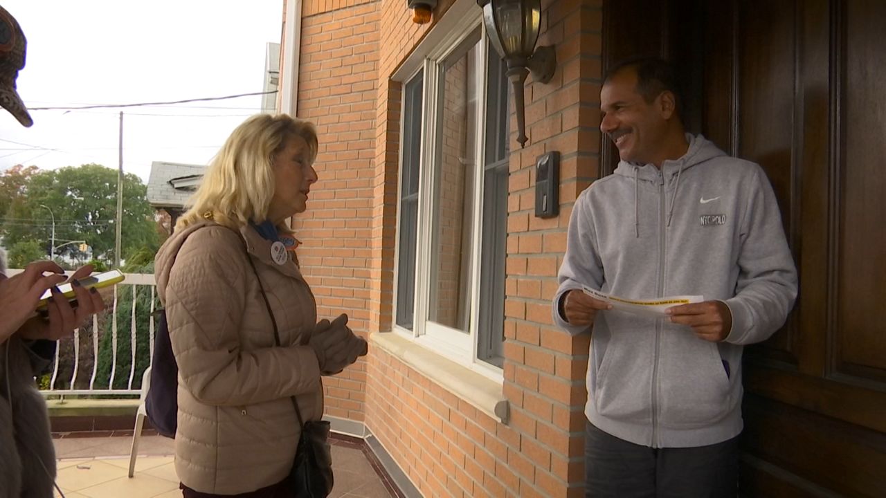 Why Some Ny Dems Are Canvassing Outside Their Neighborhoods