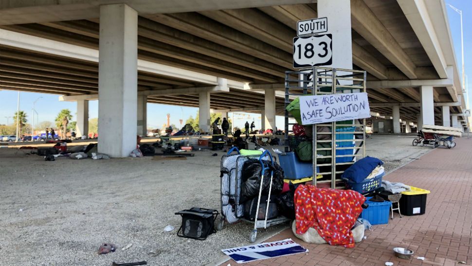TxDOT Crews Begin Cleaning Up Homeless Camps