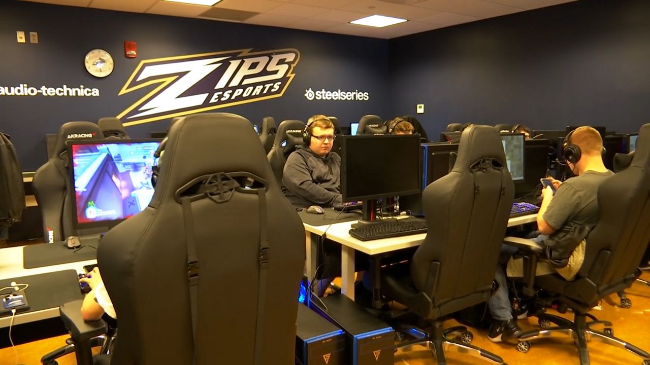 Gamers Compete at the University of Akron 