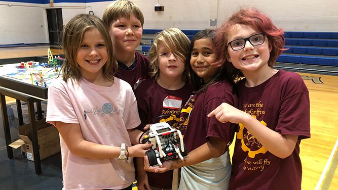 Western Middle School Hosts Regional Robotics Tournament