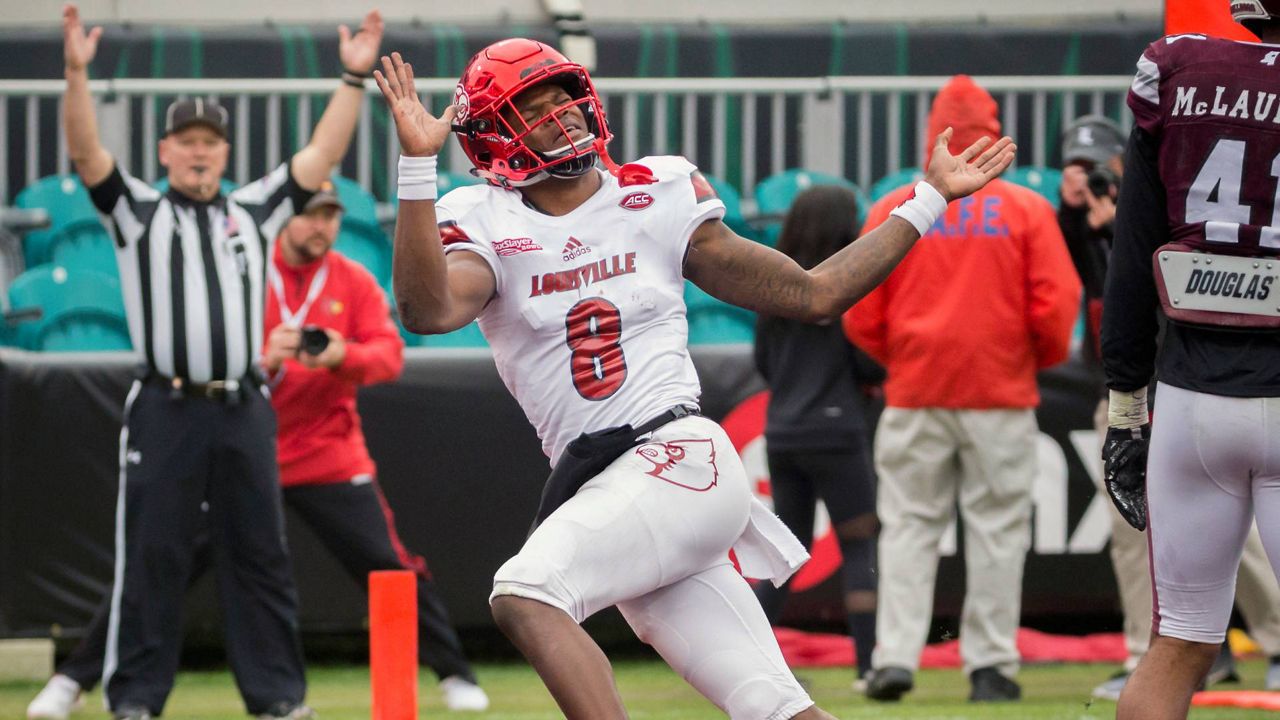 Louisville will retire Lamar Jackson's No. 8 on Nov. 13 - Card Chronicle